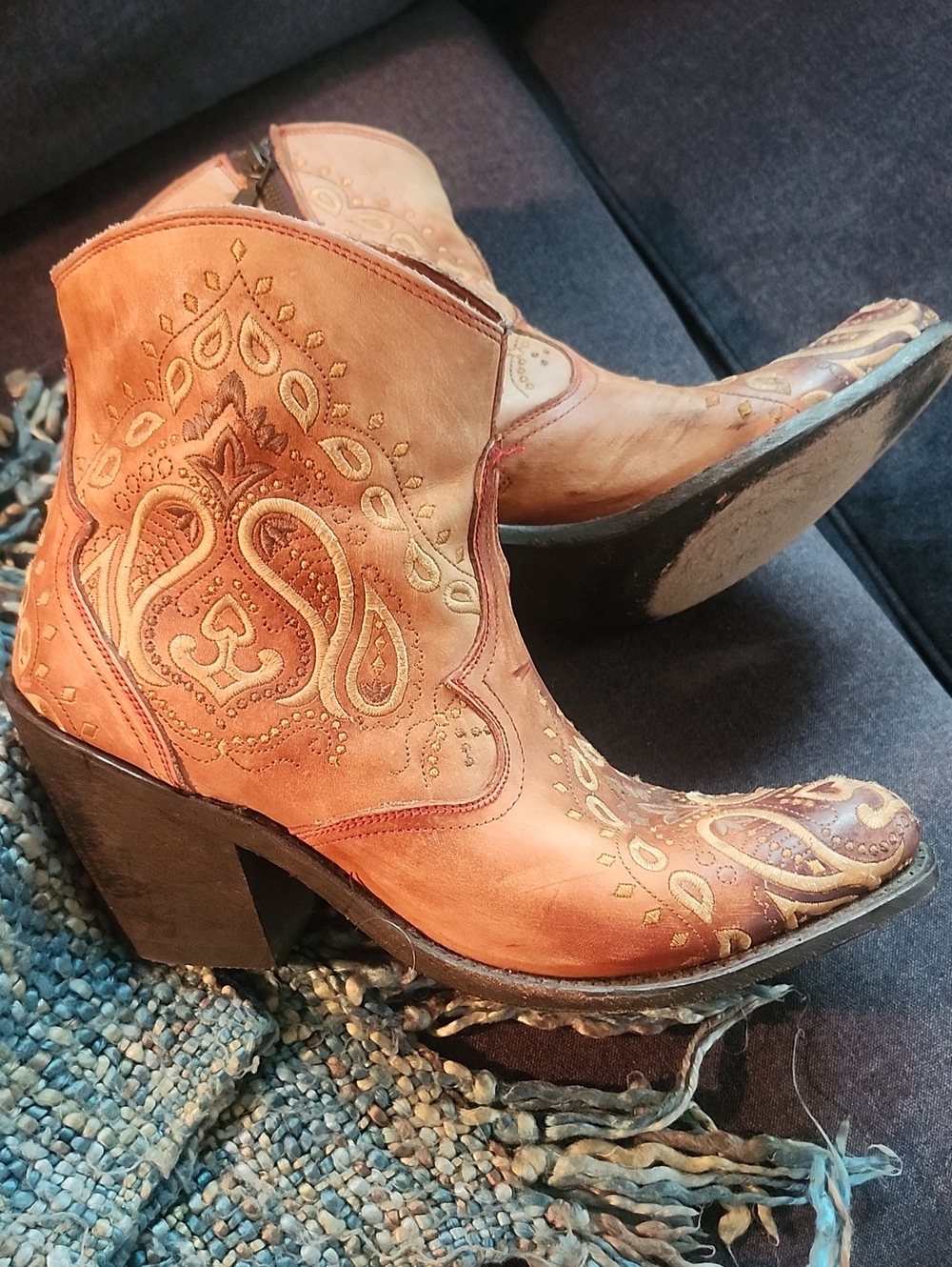 Dan Post Embroidered/ Tooled Western Ankle Boots 10